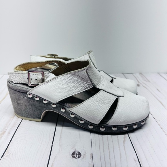 Jeffrey Campbell Timara White Leather Clogs with Stud Detail Size 9 - Picture 1 of 10